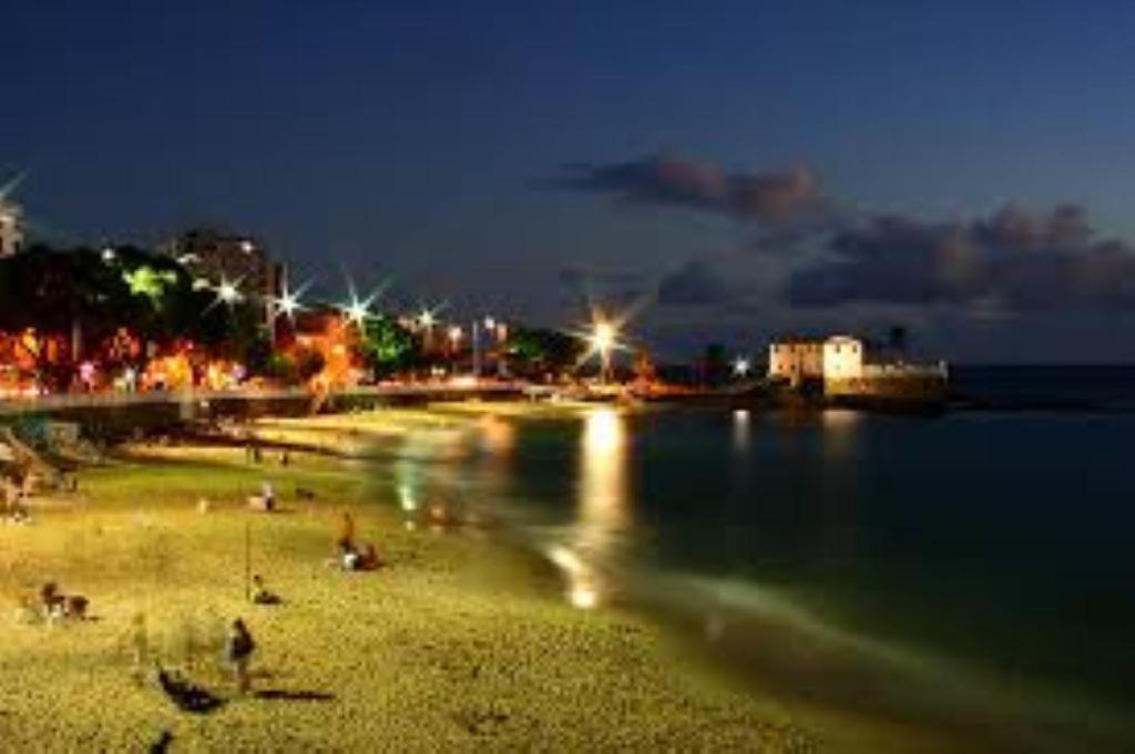 Maravilhoso Apartamento 2 Quartos Com Ofuro Porto Da Barra Salvador Summer Barra Flat Dış mekan fotoğraf
